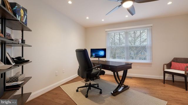 33 BITTERSWEET DR, Doylestown, PA 18901