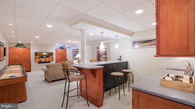 33 BITTERSWEET DR, Doylestown, PA 18901