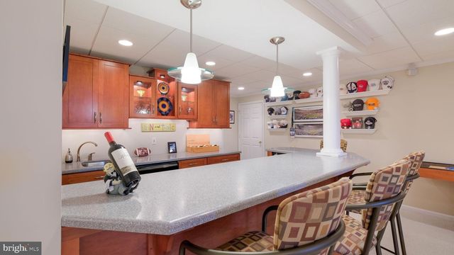 33 BITTERSWEET DR, Doylestown, PA 18901
