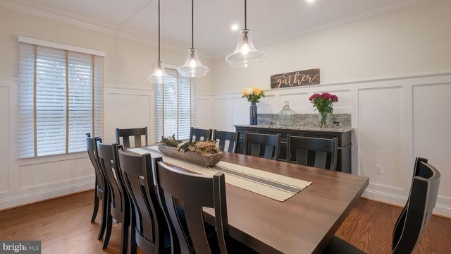 33 BITTERSWEET DR, Doylestown, PA 18901