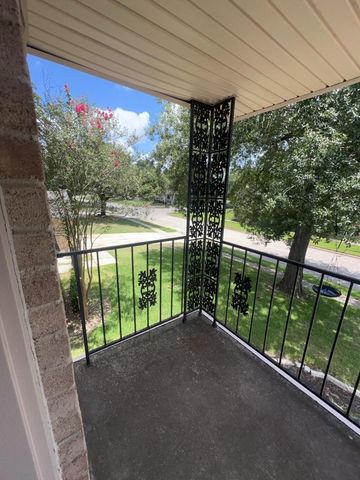 18507 Sweetmeadow Drive, Spring, TX 77379