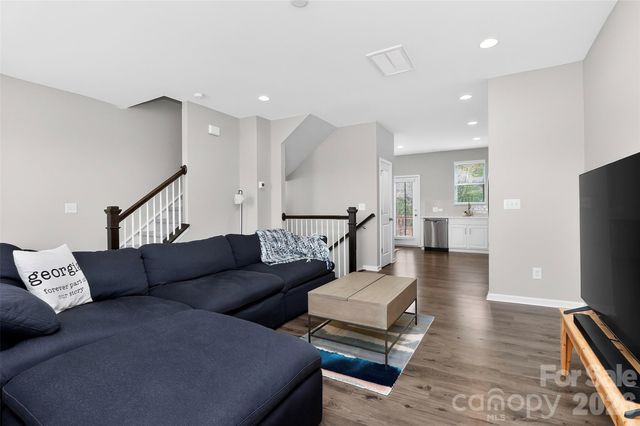 13357 Porter Creek Road, Charlotte, NC 28262