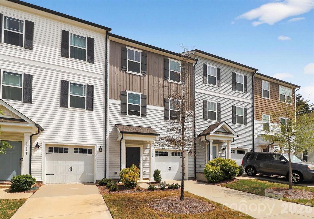 13357 Porter Creek Road, Charlotte, NC 28262