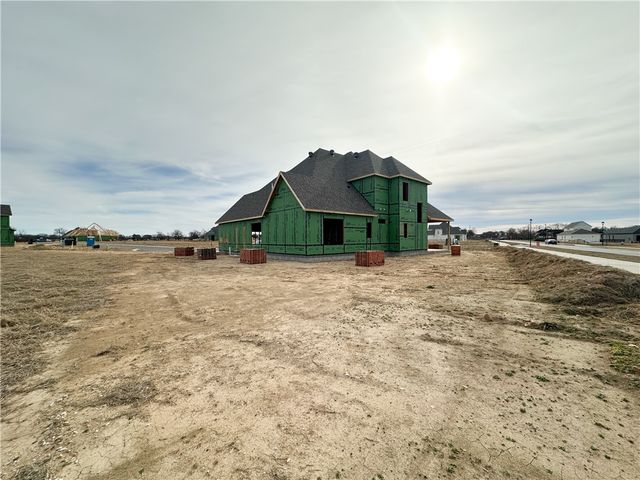 3122 Courtyard Street, Springdale, AR 72762