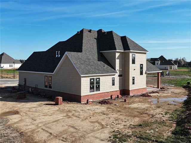 3122 Courtyard Street, Springdale, AR 72762