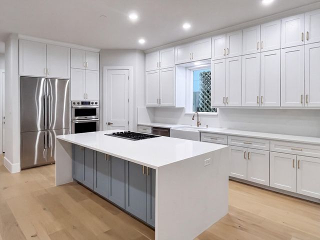 902 Knox Street A, Houston, TX 77007
