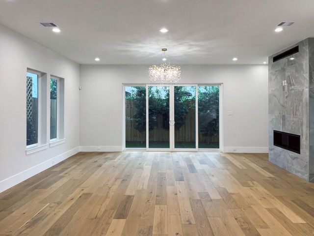 902 Knox Street A, Houston, TX 77007