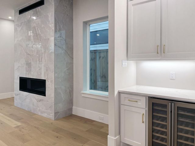 902 Knox Street A, Houston, TX 77007