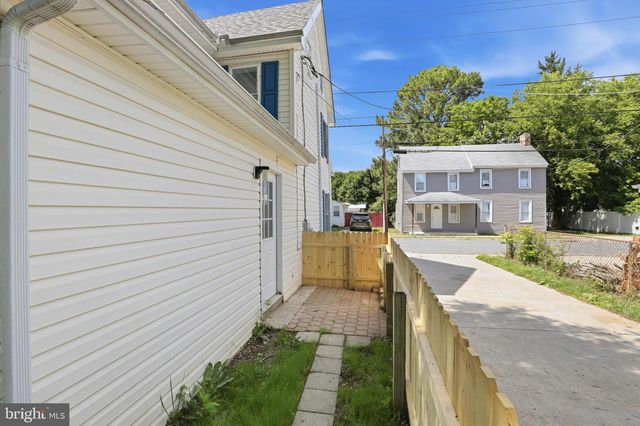 22 W FRONT ST, Frederica, DE 19946
