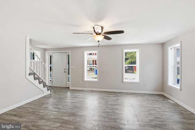 22 W FRONT ST, Frederica, DE 19946