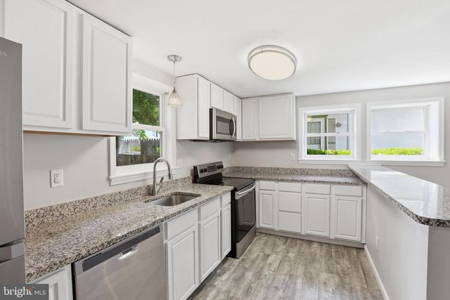 22 W FRONT ST, Frederica, DE 19946