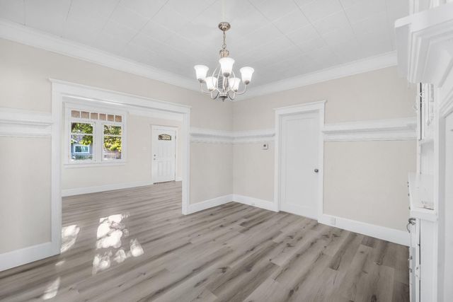 814 N Roosevelt Avenue, Fresno, CA 93728