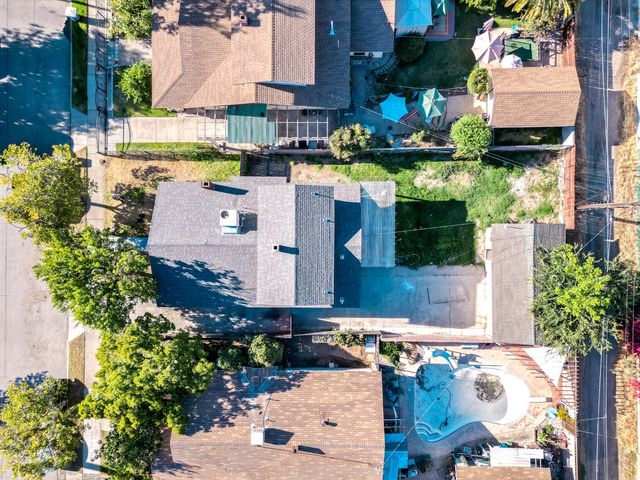 814 N Roosevelt Avenue, Fresno, CA 93728
