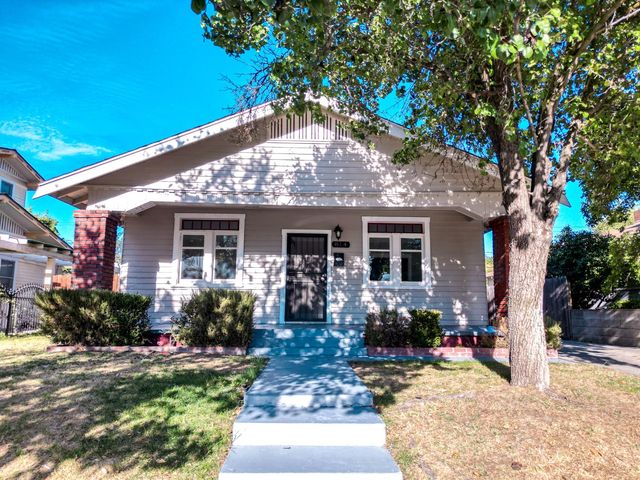 814 N Roosevelt Avenue, Fresno, CA 93728