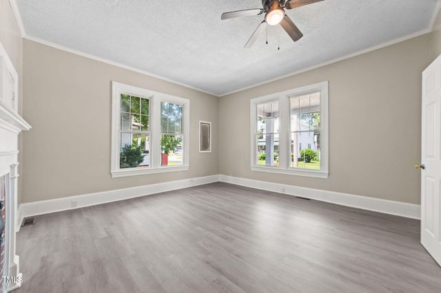 109 E Grainger Avenue, Kinston, NC 28501