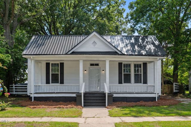 109 E Grainger Avenue, Kinston, NC 28501