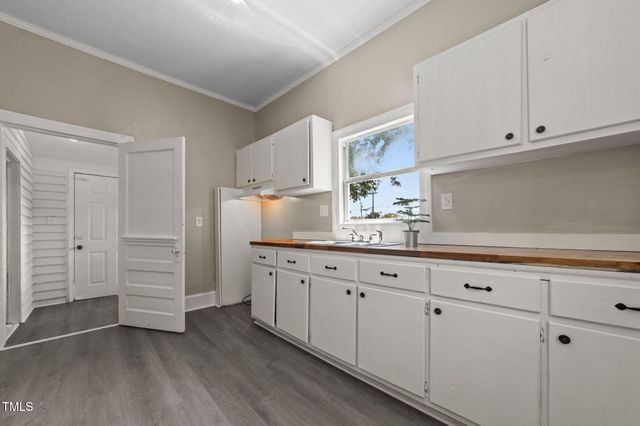 109 E Grainger Avenue, Kinston, NC 28501
