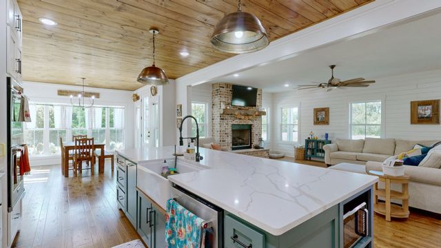 230 McDeal Rd, Fayetteville, TN 37334