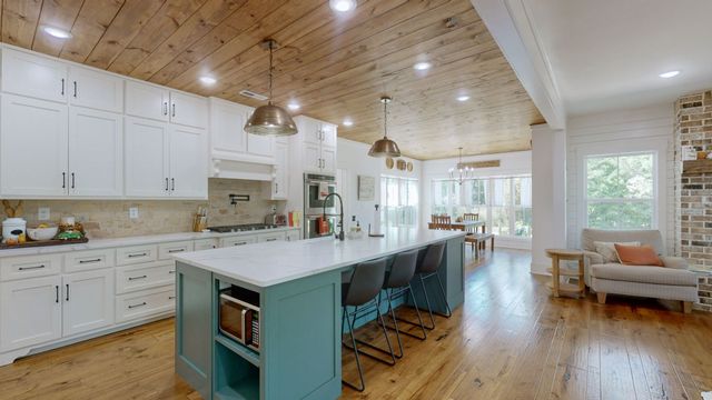 230 McDeal Rd, Fayetteville, TN 37334