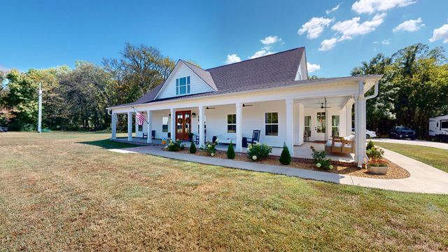 230 McDeal Rd, Fayetteville, TN 37334