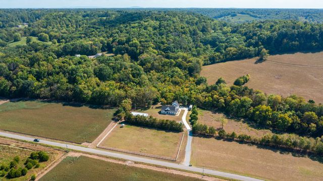 230 McDeal Rd, Fayetteville, TN 37334