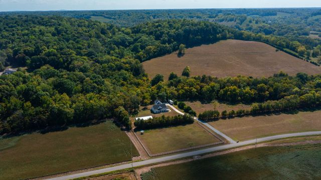 230 McDeal Rd, Fayetteville, TN 37334