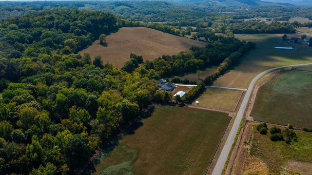 230 McDeal Rd, Fayetteville, TN 37334