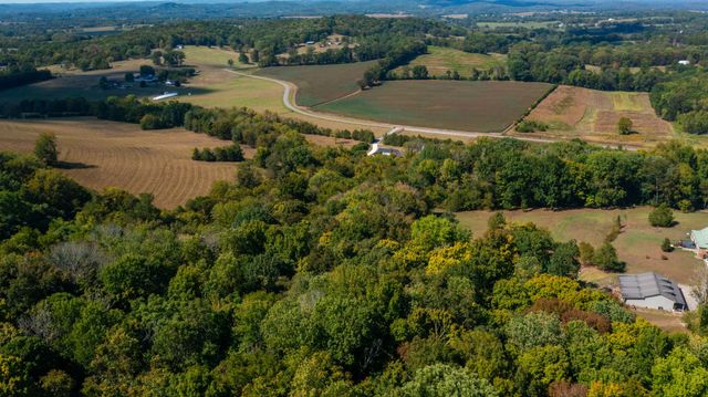 230 McDeal Rd, Fayetteville, TN 37334