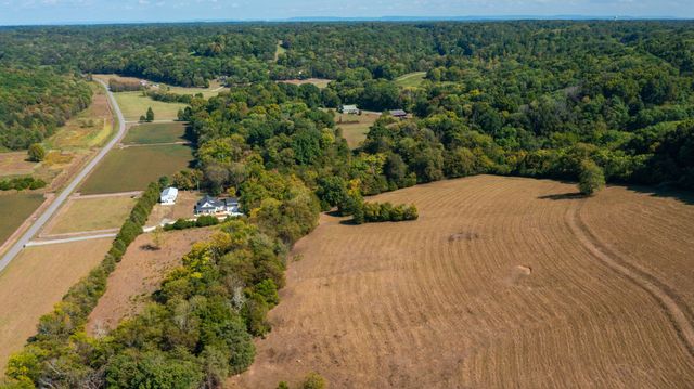 230 McDeal Rd, Fayetteville, TN 37334