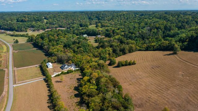 230 McDeal Rd, Fayetteville, TN 37334