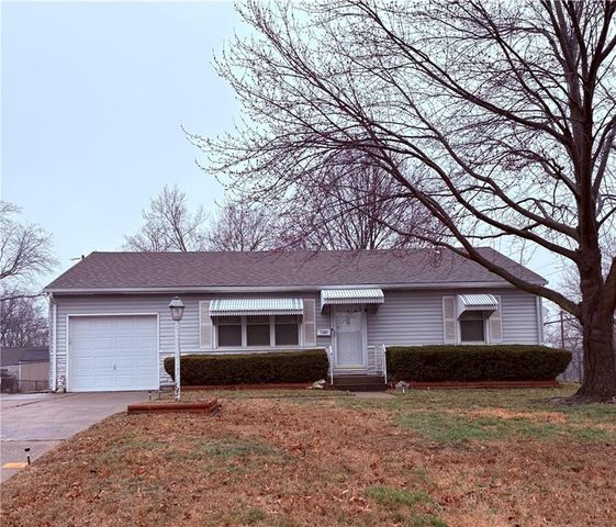 1404 NE 67th Terrace, Gladstone, MO 64118