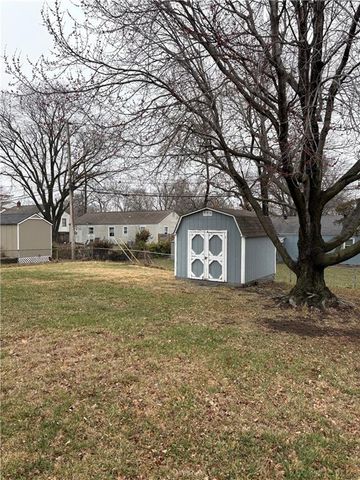 1404 NE 67th Terrace, Gladstone, MO 64118