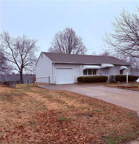 1404 NE 67th Terrace, Gladstone, MO 64118