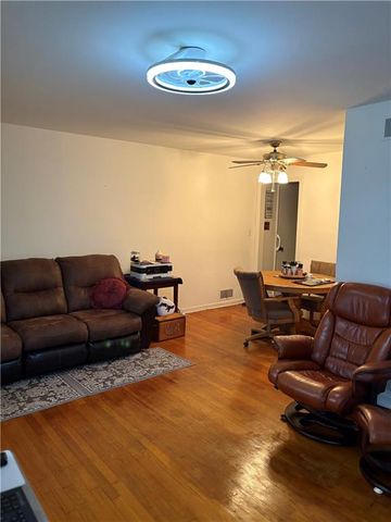 1404 NE 67th Terrace, Gladstone, MO 64118