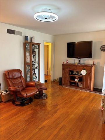 1404 NE 67th Terrace, Gladstone, MO 64118