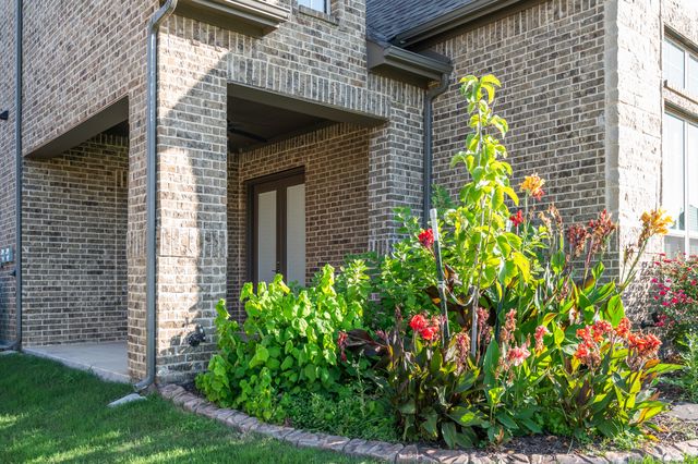 1703 Cedar Bluff Parkway, Mansfield, TX 76063