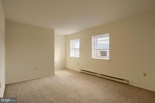 35 N 4TH ST, Newport, PA 17074