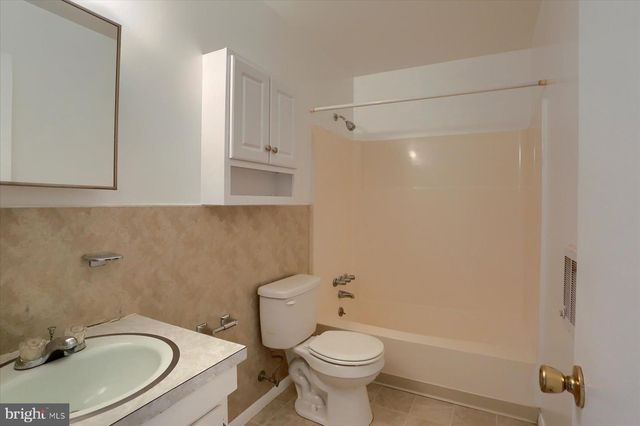 35 N 4TH ST, Newport, PA 17074