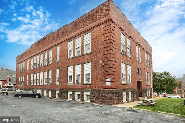 35 N 4TH ST, Newport, PA 17074