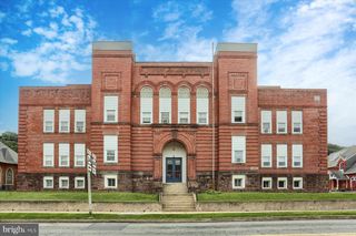 35 N 4TH ST, Newport, PA 17074