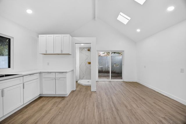 628 42nd St, Sacramento, CA 95819