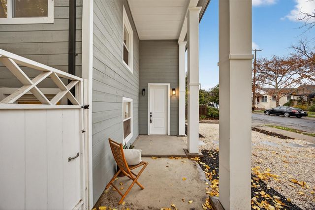 628 42nd St, Sacramento, CA 95819