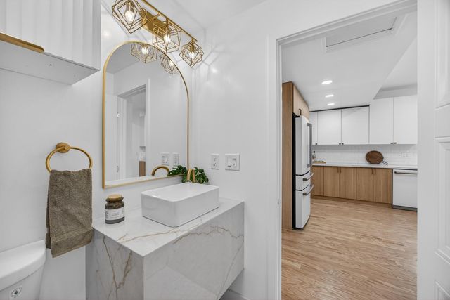 628 42nd St, Sacramento, CA 95819