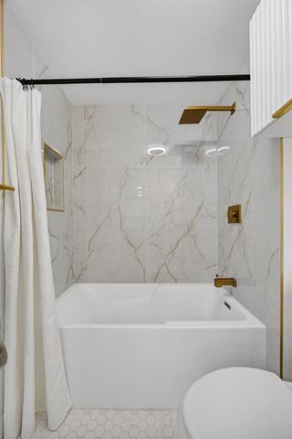 628 42nd St, Sacramento, CA 95819