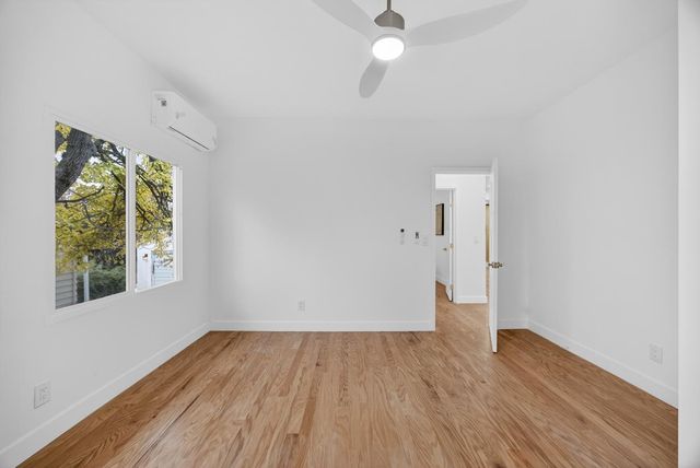 628 42nd St, Sacramento, CA 95819