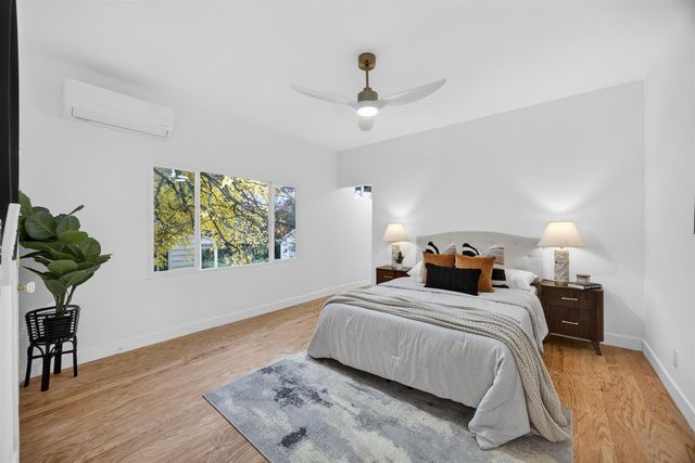 628 42nd St, Sacramento, CA 95819