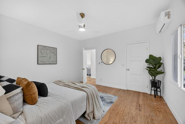 628 42nd St, Sacramento, CA 95819