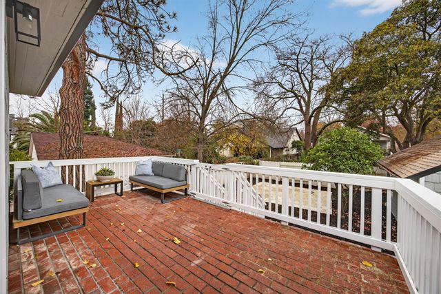 628 42nd St, Sacramento, CA 95819