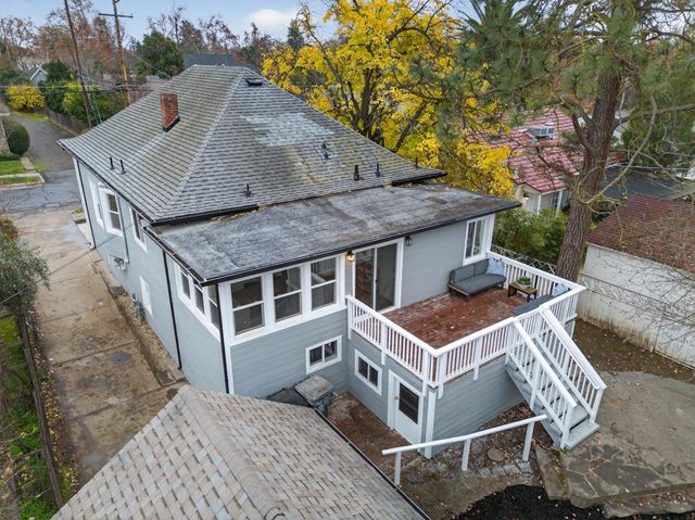 628 42nd St, Sacramento, CA 95819