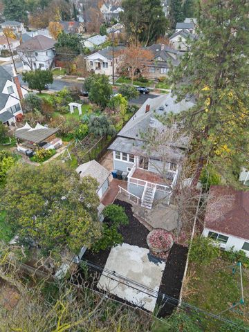 628 42nd St, Sacramento, CA 95819